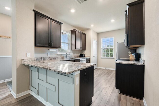 Building Photo - 817 Liberty Meadows Dr