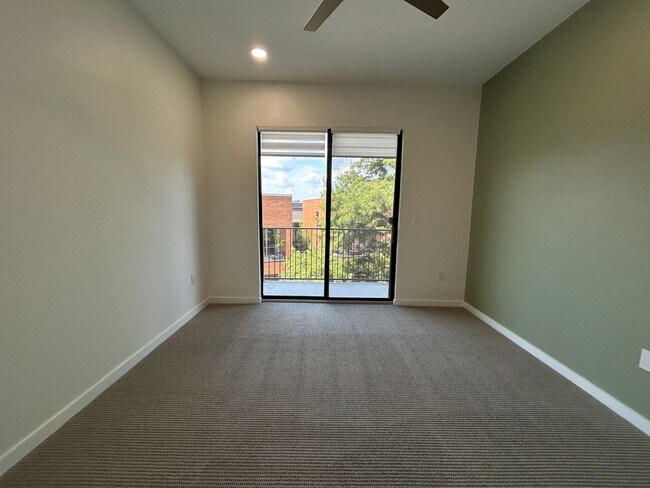 Building Photo - "Fort Worth Texas Condo for Rent"