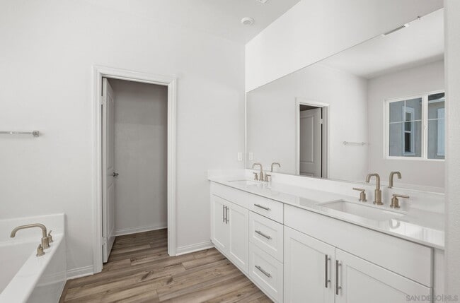 Building Photo - 1523 Wingwood Ln