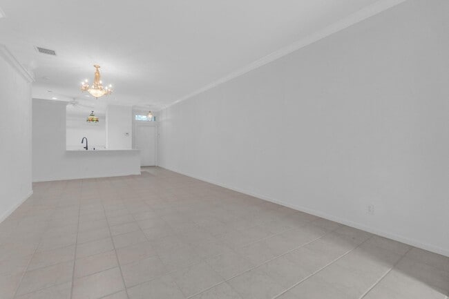 Building Photo - 10664 Royal Caribbean Cir