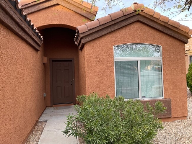 Building Photo - Beautiful Modern New 3Bdm 2Ba Home, Easy A...