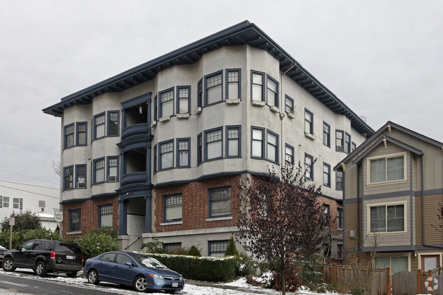 Star Apartments 170 11th Ave Seattle WA 98122 Apartment Finder