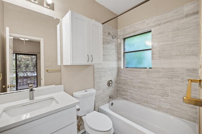 Building Photo - 2706 Salado St