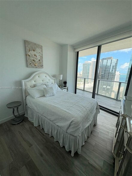 Building Photo - 1300 S Miami Ave