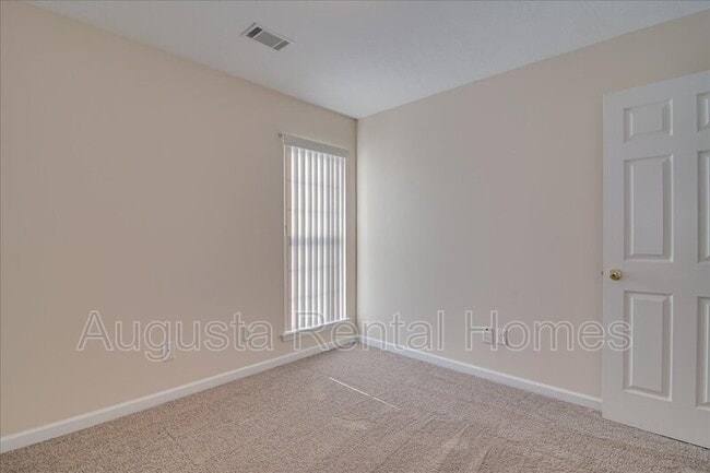 Building Photo - 1904 Long Creek Falls