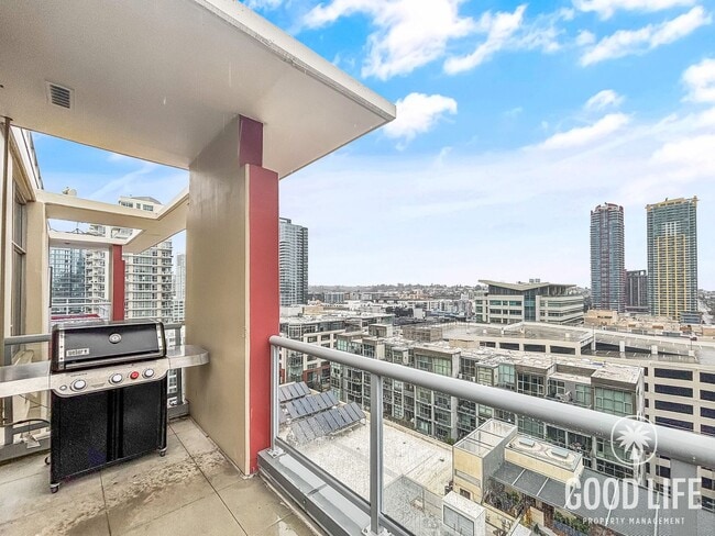 Building Photo - Stunning 1BD/1BA Condo in East Village W/ A/C, W/D, Rooftop Deck, Padres Stadium View, Community ...