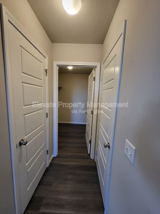 Building Photo - 1920 Mason Ln