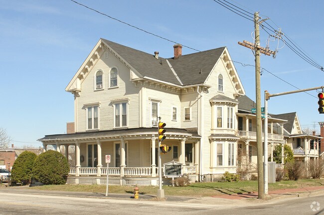 Primary Photo - 324 Hanover St