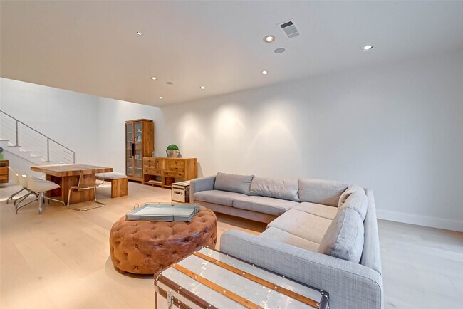 Building Photo - 39 River Hollow Ln