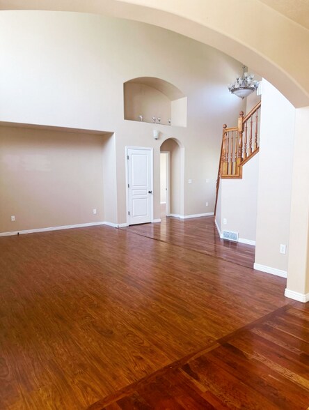 Building Photo - 5136 S Silver Valley Dr