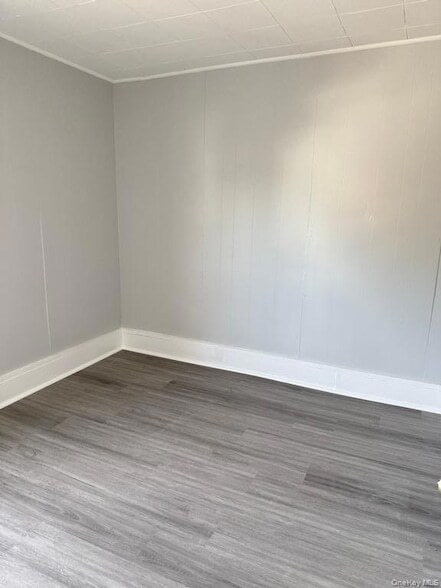 Building Photo - 14 Glass St