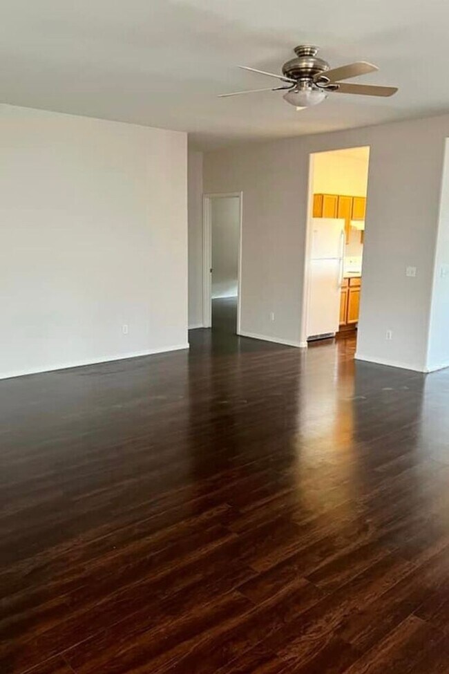 Building Photo - 3-bedroom, 2-bath in Johnson Ranch