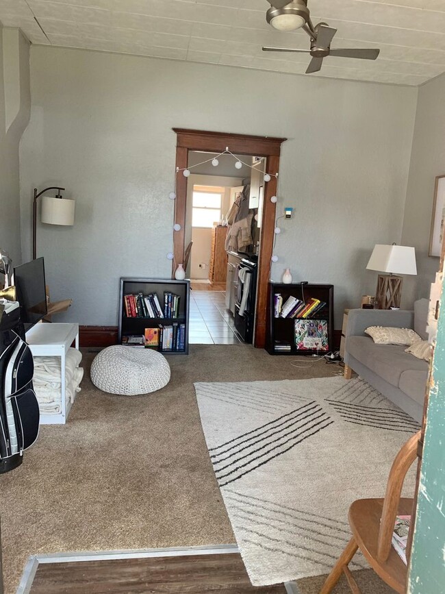 Building Photo - 1017 17th St