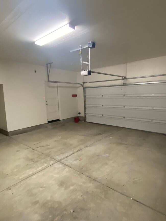 Building Photo - Almost new! Gated 4 Bdrm, 2.5 Bath Solar Home