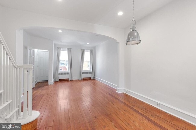 Building Photo - 821 N Bambrey St
