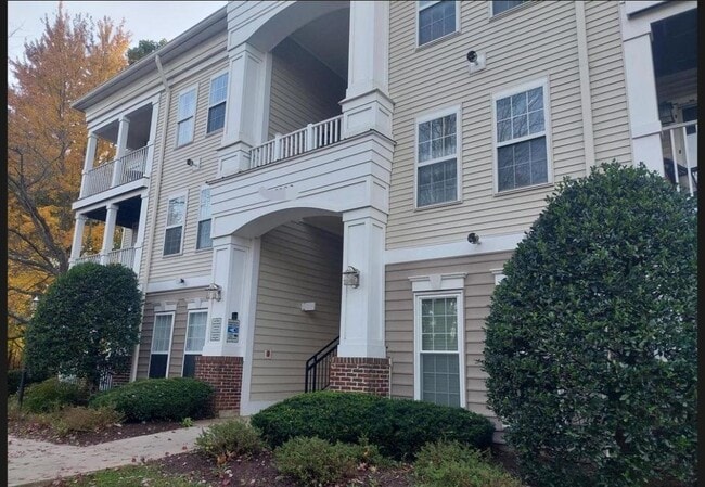 Building Photo - 13300 Kilmarnock Way