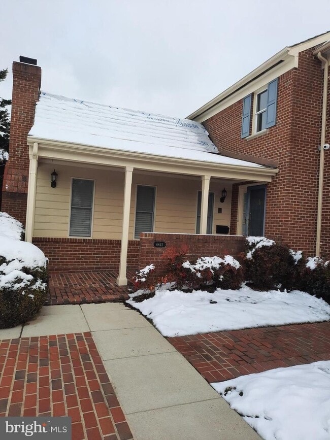 Building Photo - 6643 Madison McLean Dr