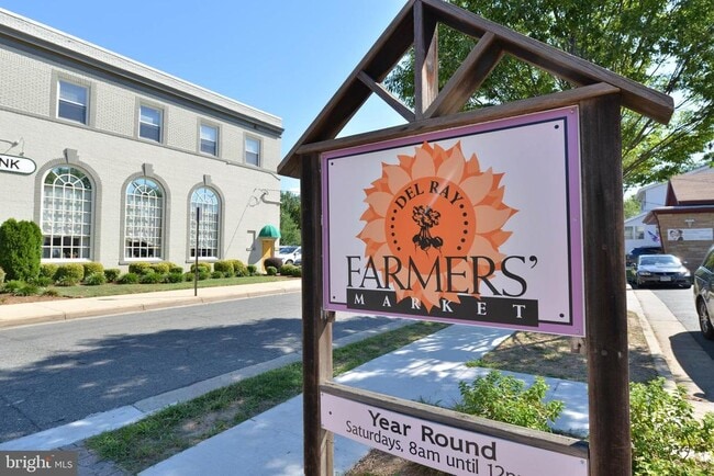 Building Photo - 340 Wesmond Dr