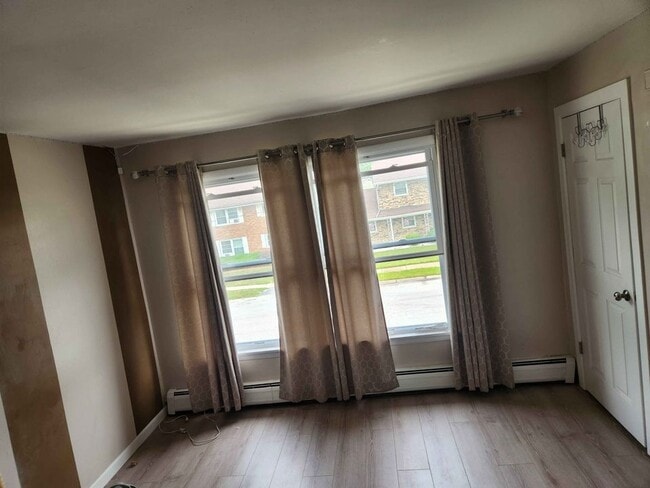 Building Photo - 1425 E 156th St