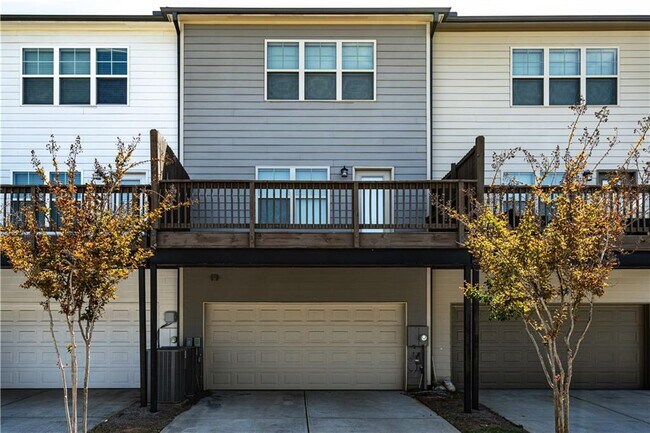 Building Photo - 3657 Princeton Ave