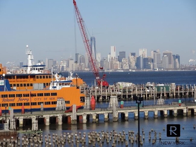 Building Photo - 80 Bay Street Landing