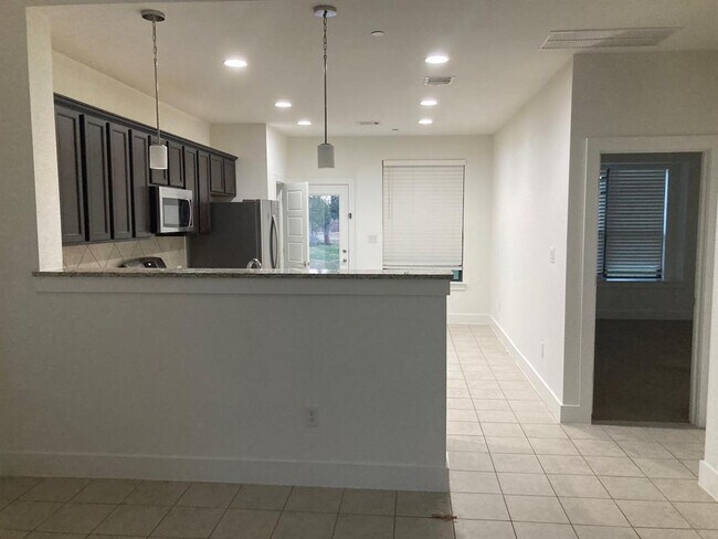 Building Photo - 12410 Maypole Bend