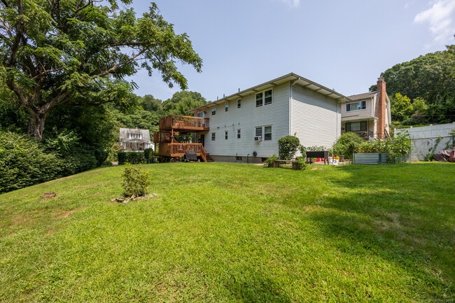 Primary Photo - 24 Cedar Ave