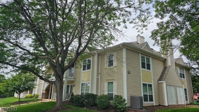 Building Photo - 3012 Doolittle Dr