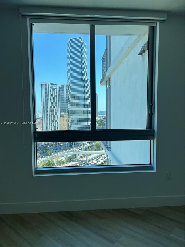 Building Photo - 350 S Miami Ave