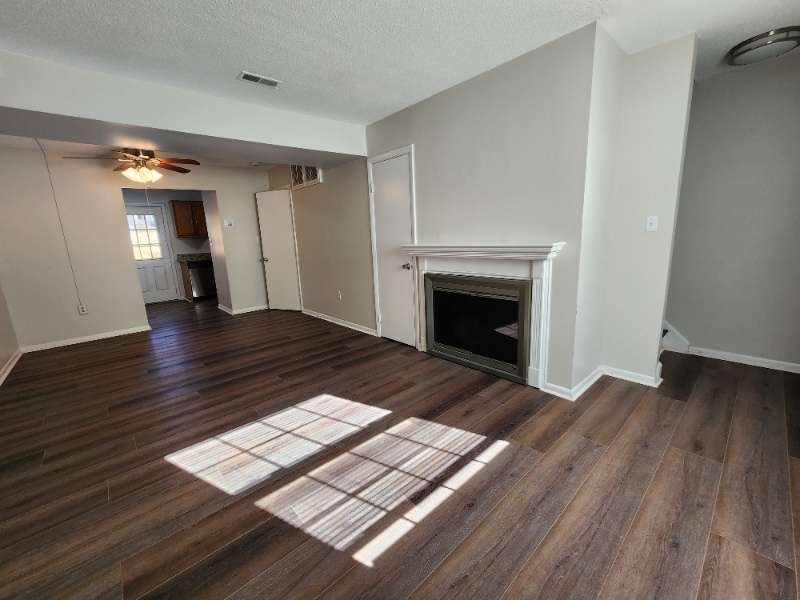 Building Photo - 12730 Woodside Ln