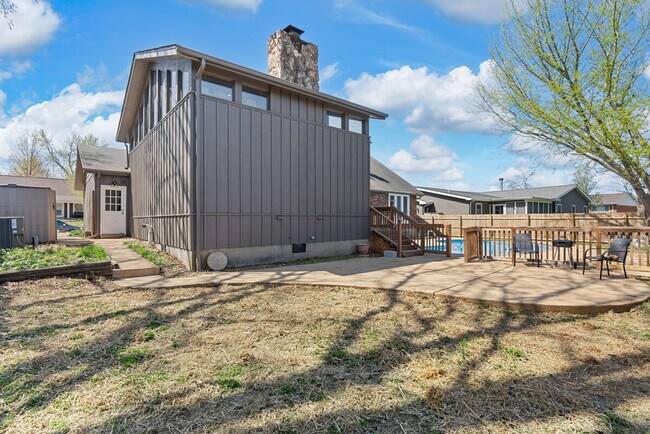 Building Photo - 5382 Kings Park Dr