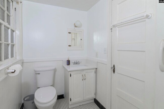 Building Photo - 3710 Palmetto Ave