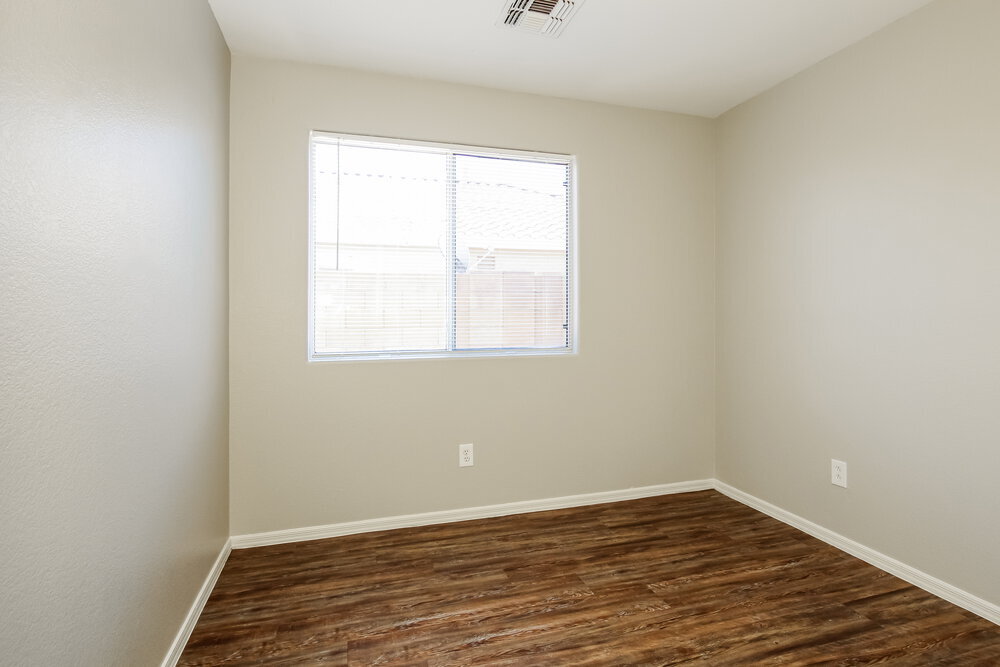 Building Photo - 3326 W Shumway Farm Rd