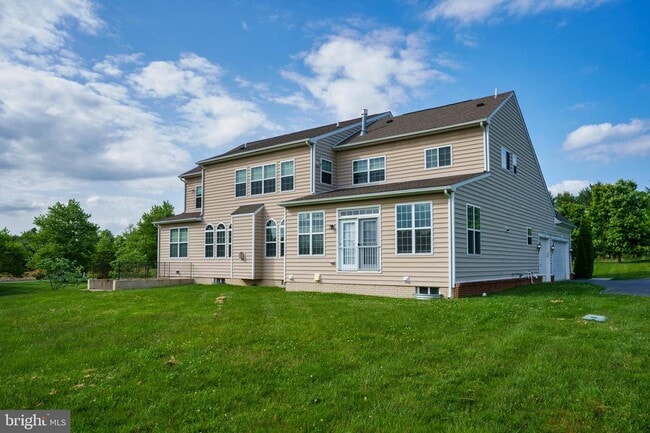 Building Photo - 15305 Sweetbay St