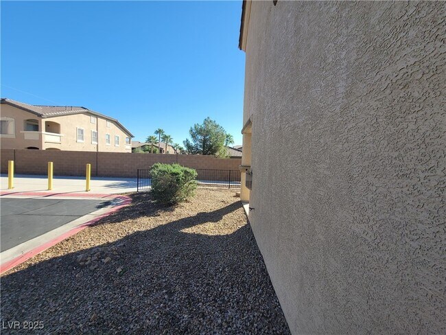 Building Photo - 8930 Partridge Hill St