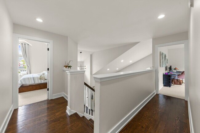 Building Photo - 3404 Interlochen Ln