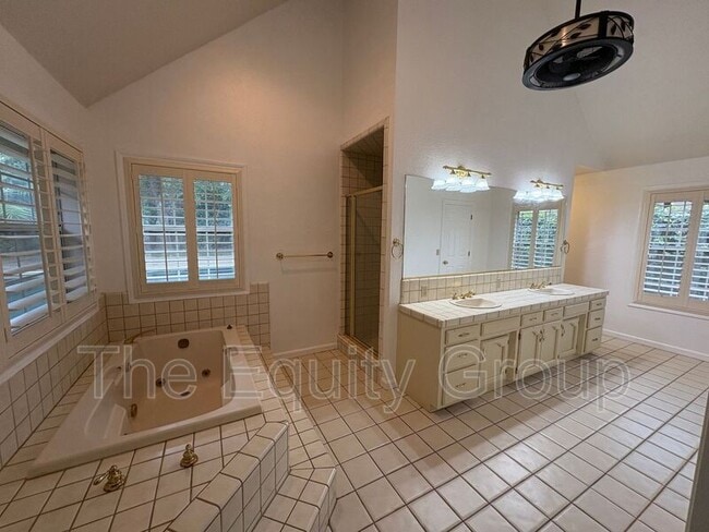 Building Photo - 5503 W Sweet Dr