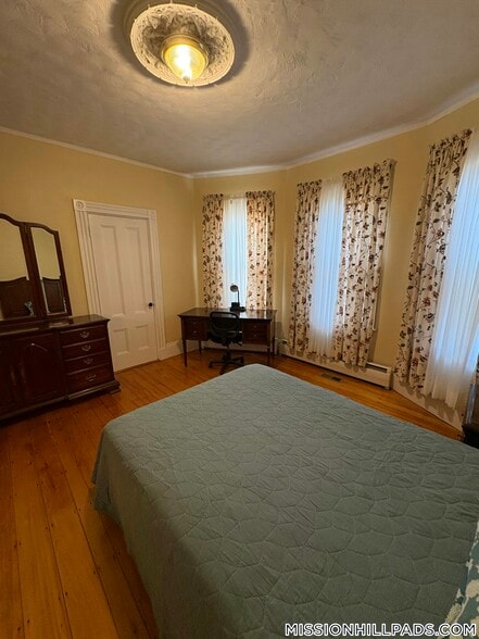 Building Photo - 123-125 Hillside St.