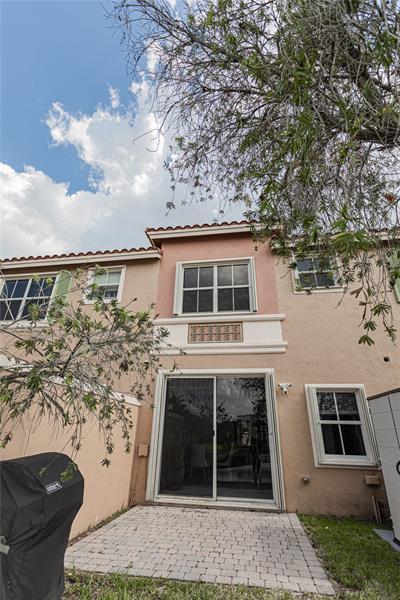 Building Photo - 14387 SW 9th Ct