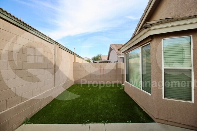 Building Photo - 16036 N 11th Ave