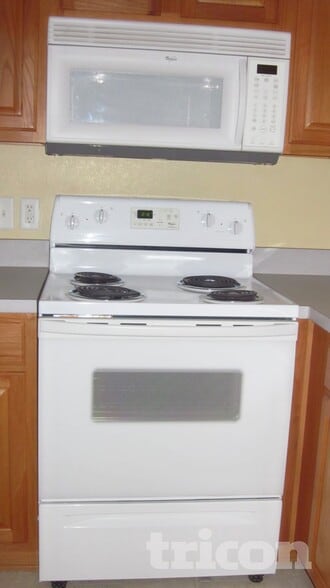 Building Photo - 1377 Meadowbrook Ln