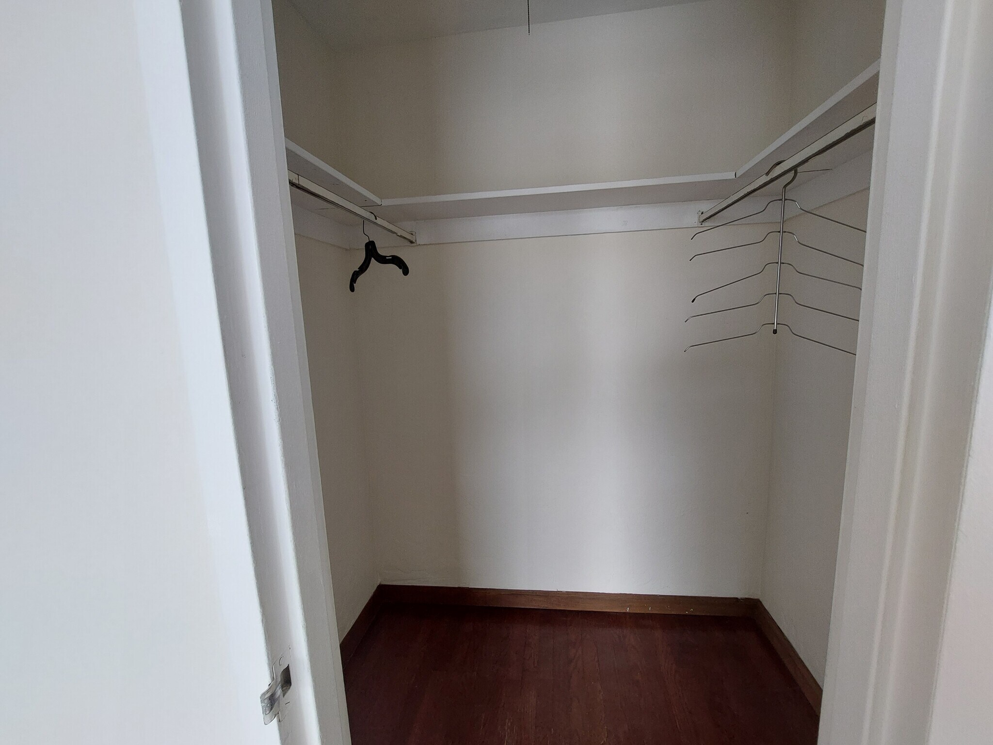 Building Photo - 8000 Harding Ave