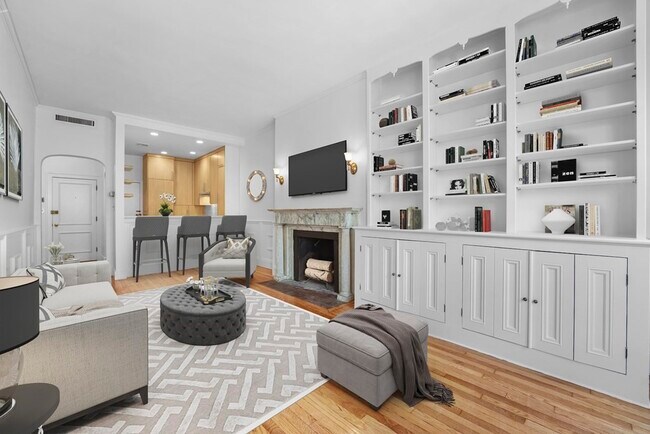 Building Photo - 125 Beacon St