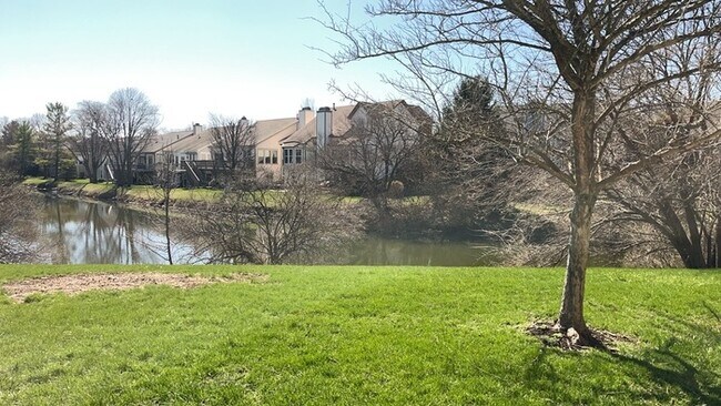 Building Photo - 1420 Lake Pointe Way