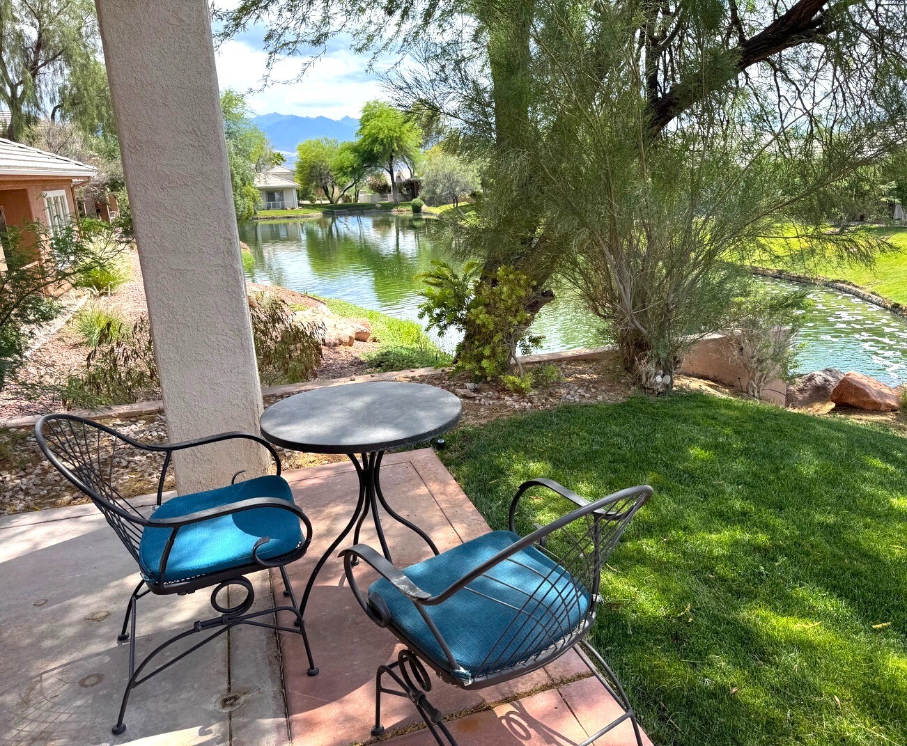 Building Photo - 400 Paradise Pky