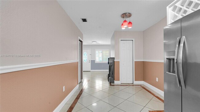 Building Photo - 2860 W 80th St