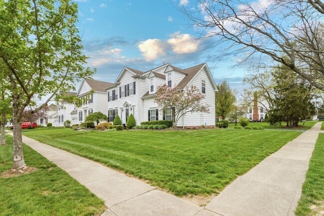 Building Photo - 5173 Claridge Dr