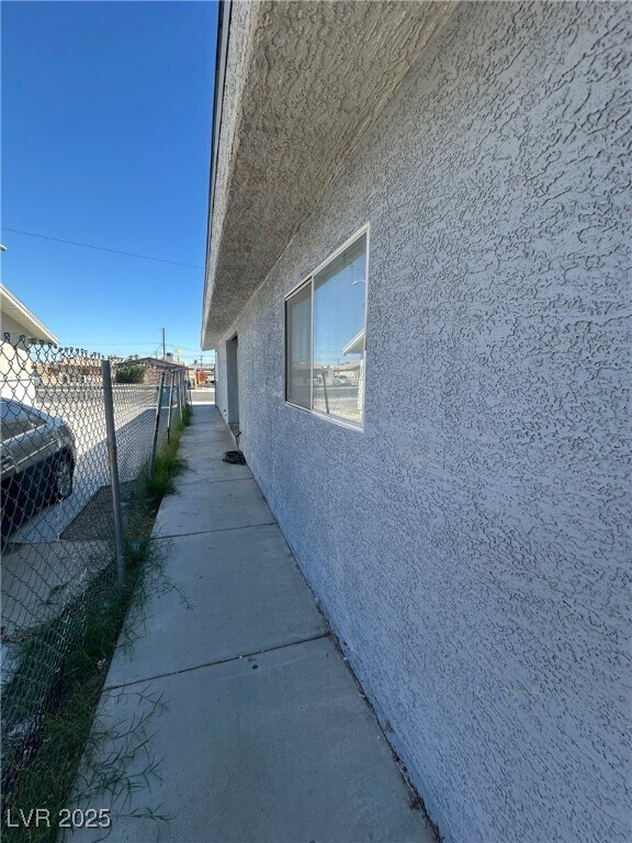 Building Photo - 2509 N Magnet St