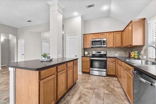 Building Photo - 12719 Hart Hollow Ln