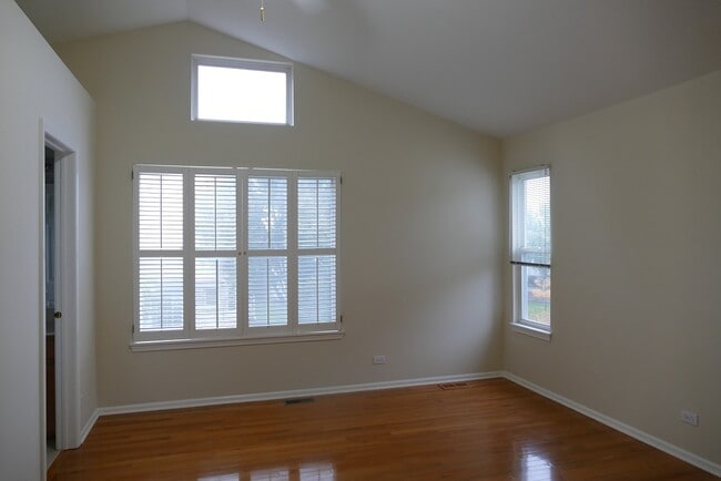 Building Photo - 2052 Spice Cir